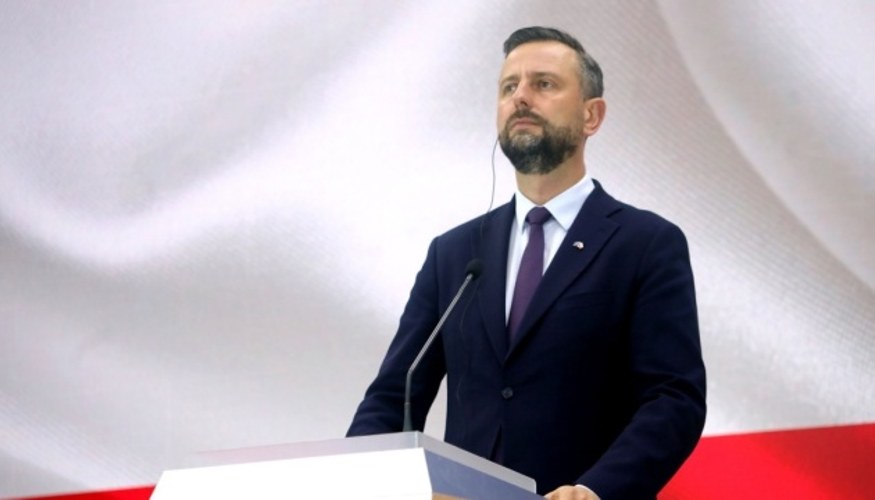 Олика: міністр оборони Польщі поєднав ексгумації та «одинадцяту заповідь»